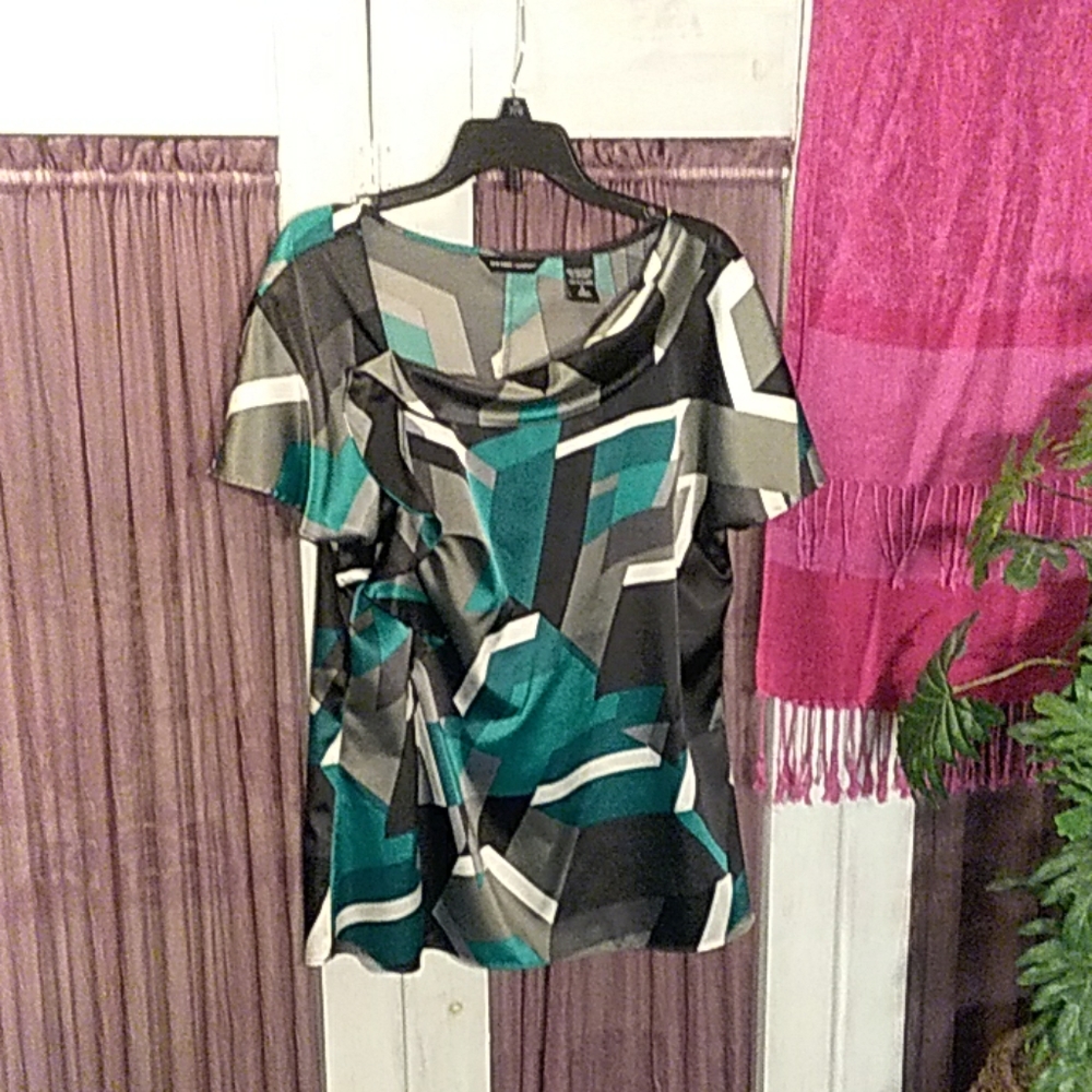 New York &Company top size S